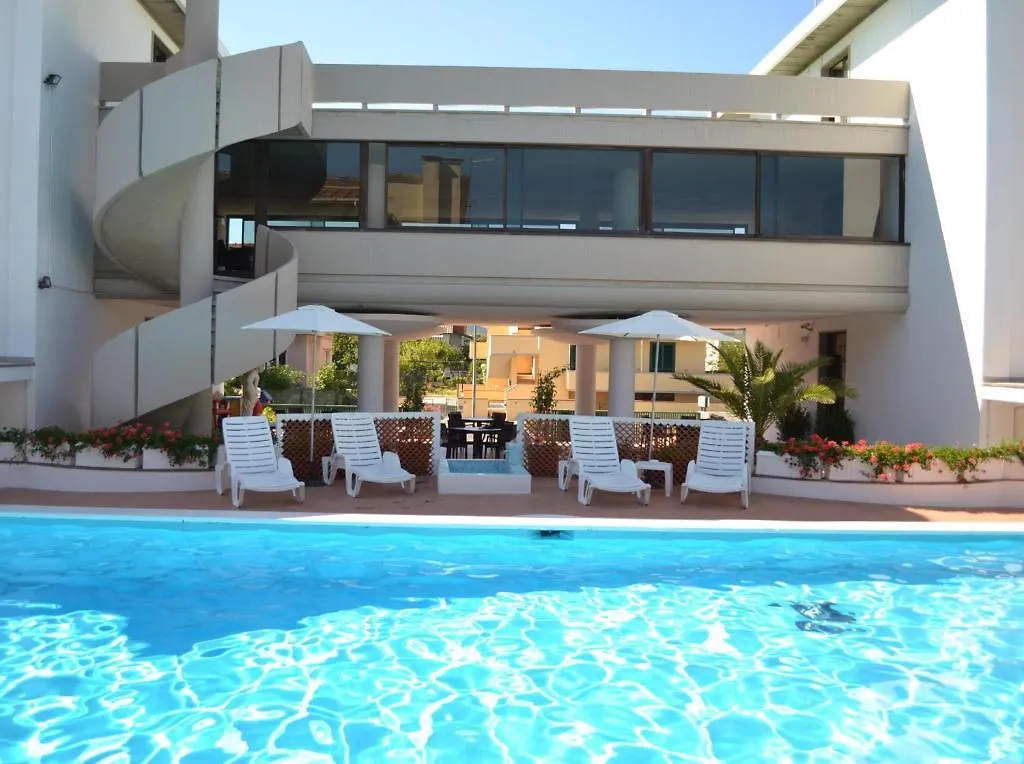 Aparthotel Tirreno Residence Marina di Cecina
